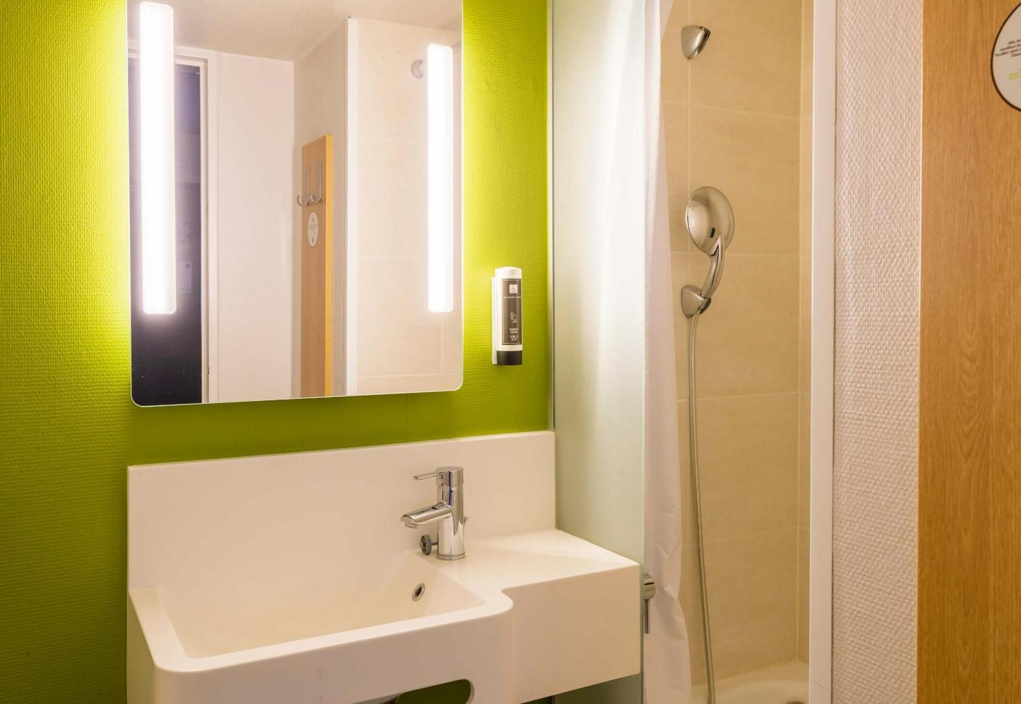 B&B Hotel Auxerre Bourgogne Monéteau Εξωτερικό φωτογραφία